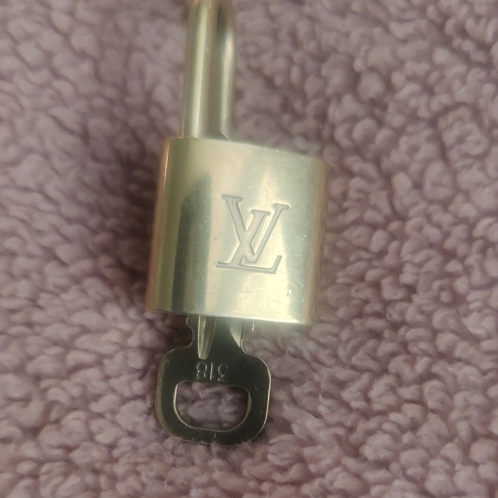 Louis Vuitton Gold Padlock #318 and 334 • Like New • Classic LV Accessory - Picture 6 of 6